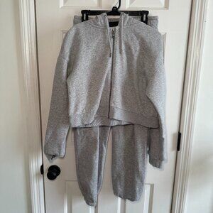 Under Armour Sweatsuit
